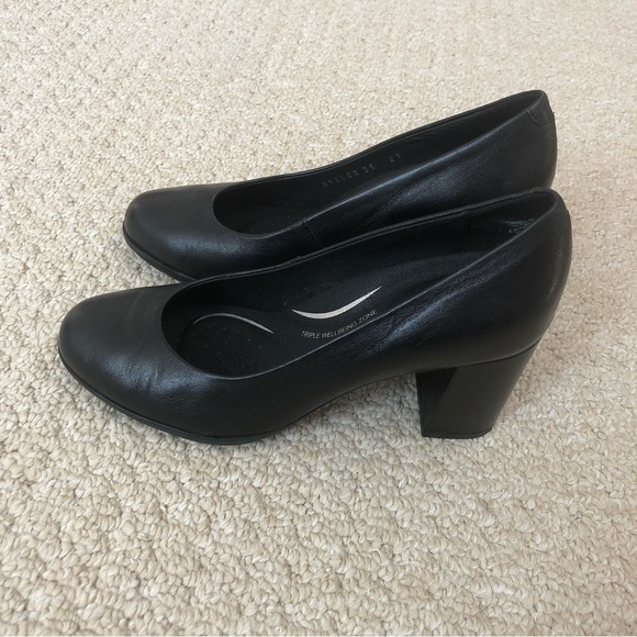 Mid Heel Leather Pumps - Picture 6 of 7
